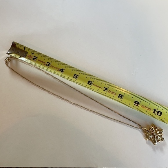 Gold Snowflake Necklace - Picture 3 of 4